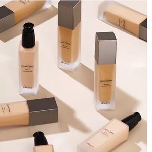 Doucce Cache Crème Satin Foundation - High Coverage YD11 NWT in Box
